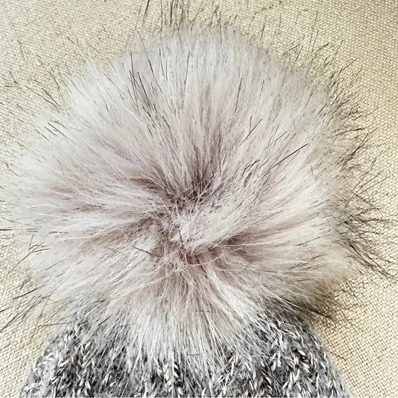 Hat Attack Gray Beanie with Pom Pom - NWT - Picture 3 of 4